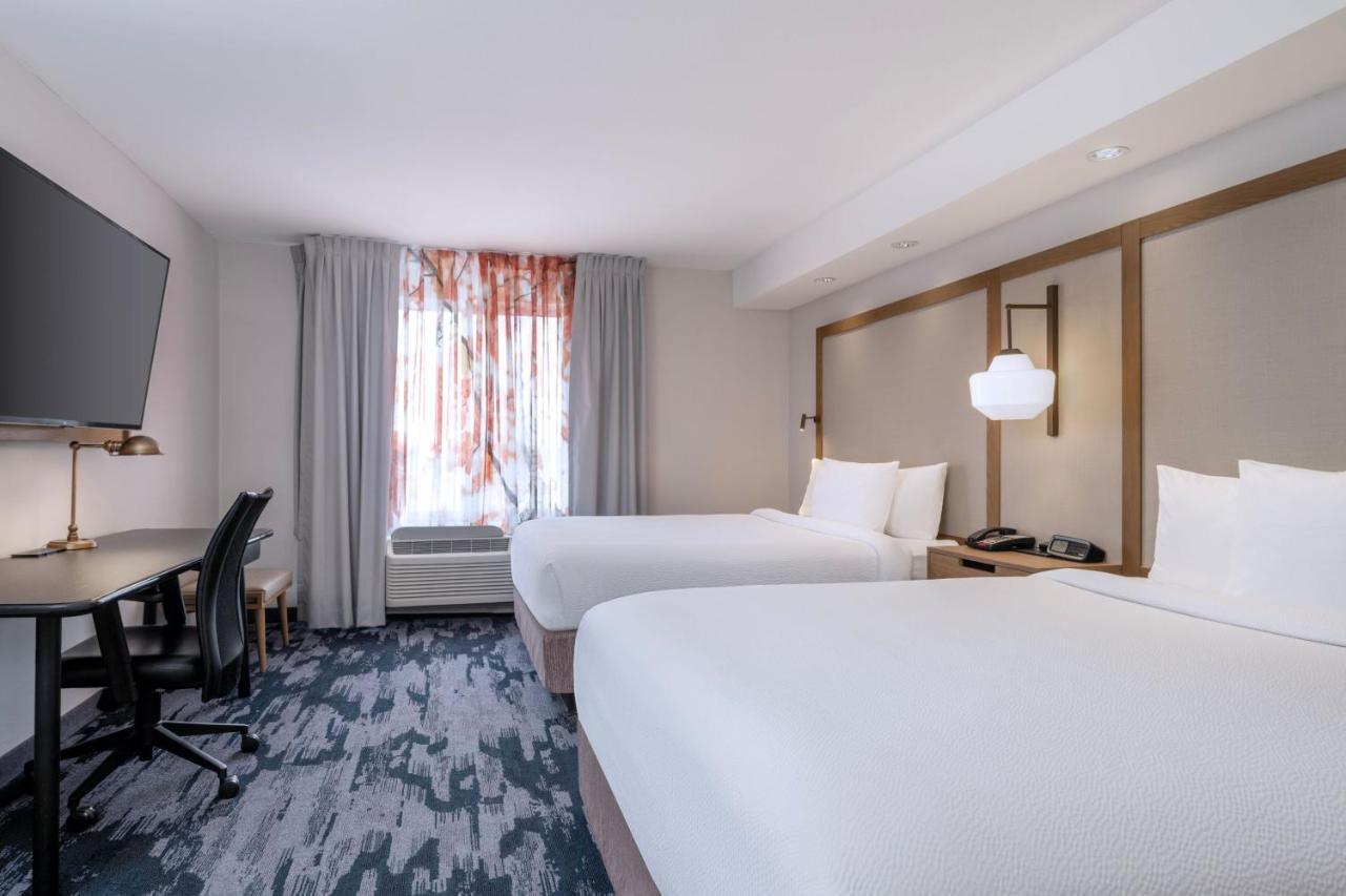 Fairfield Inn & Suites Дентон Екстер'єр фото