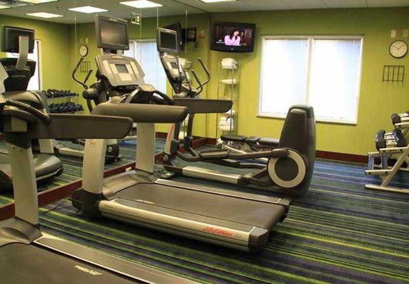 Fairfield Inn & Suites Дентон Екстер'єр фото