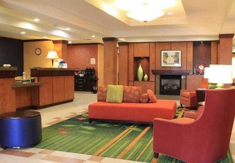 Fairfield Inn & Suites Дентон Екстер'єр фото