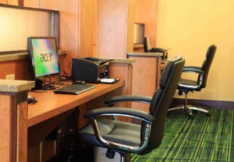 Fairfield Inn & Suites Дентон Екстер'єр фото