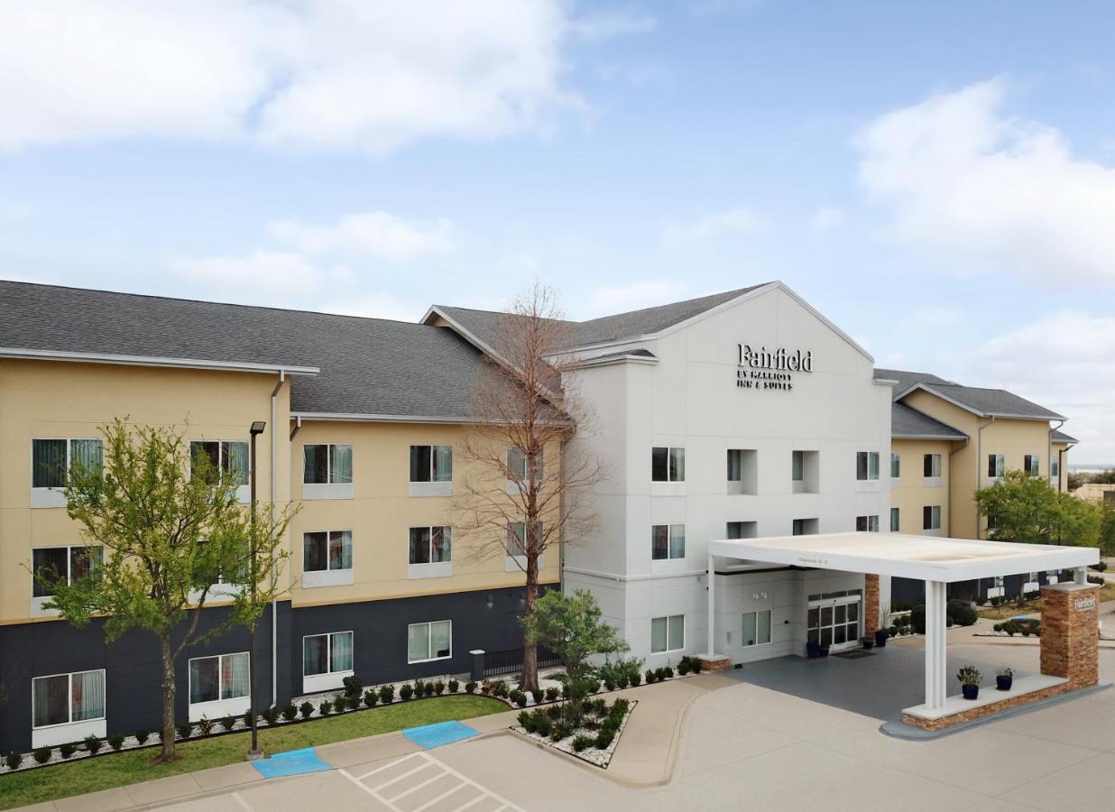 Fairfield Inn & Suites Дентон Екстер'єр фото