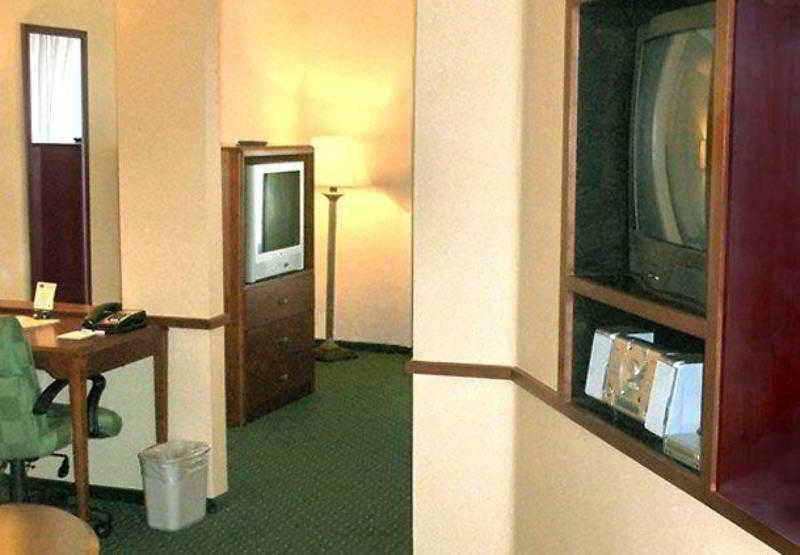 Fairfield Inn & Suites Дентон Екстер'єр фото