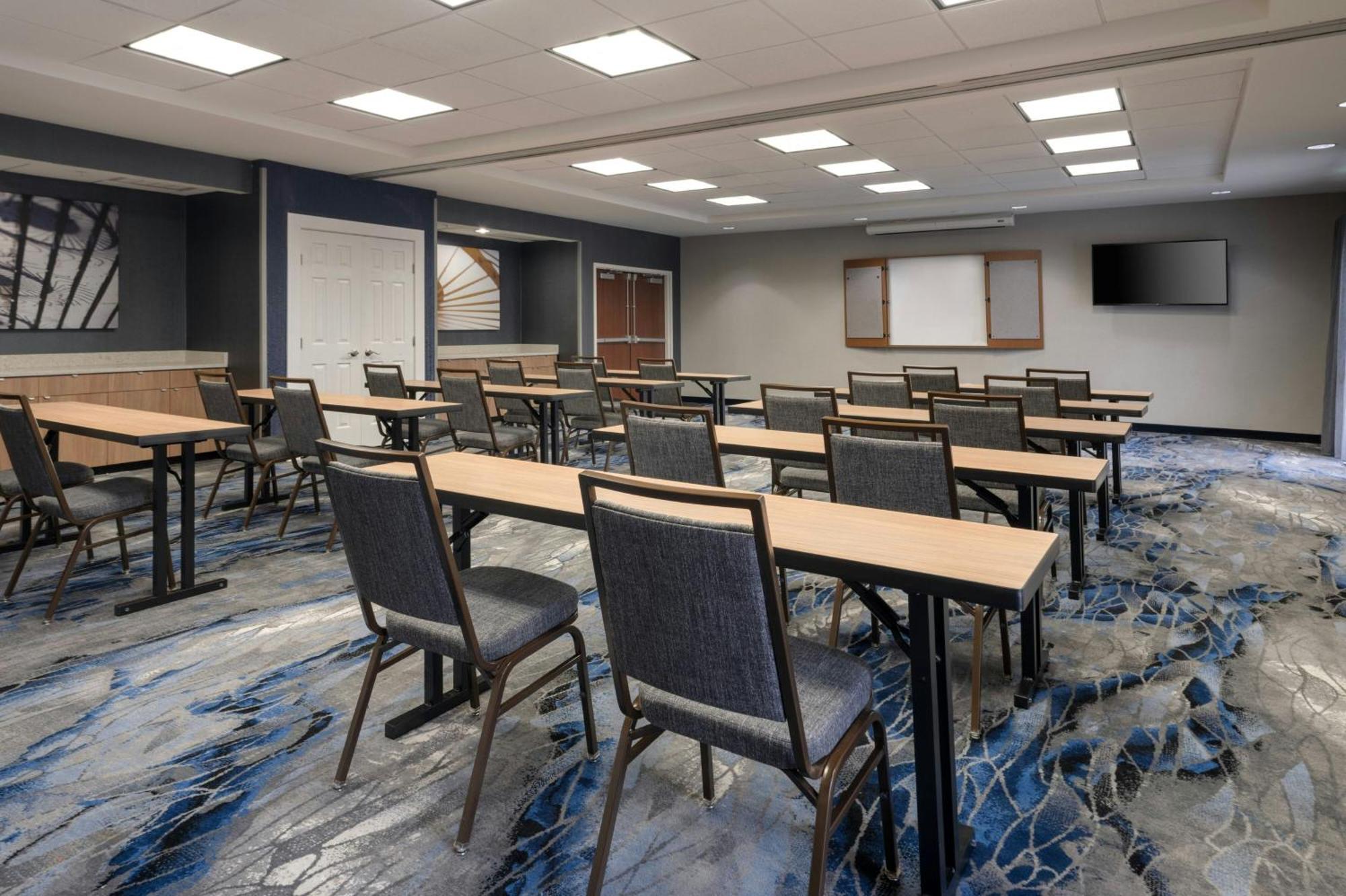 Fairfield Inn & Suites Дентон Екстер'єр фото